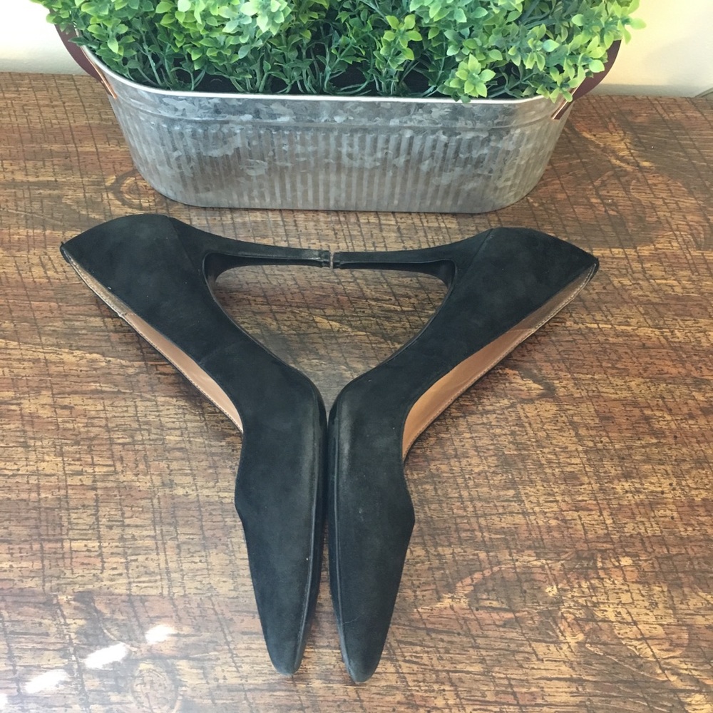 Banana Republic | Black Suede Pumps - Picture 3 of 8